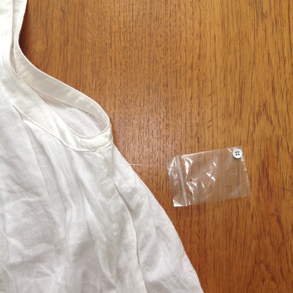 Free People white asymmetrical top/dress - Picture 6 of 6